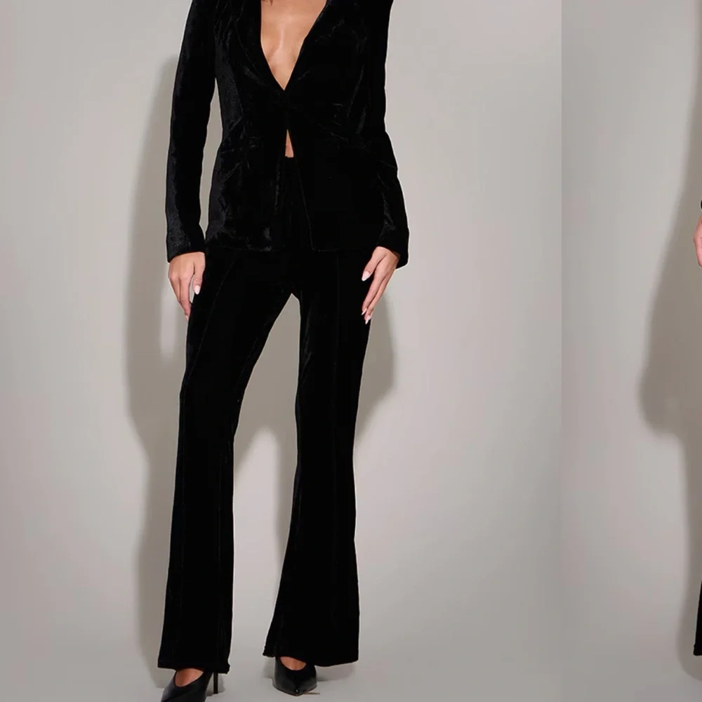 PrettyLittleThing‎ x Naomi Campbell Black Velvet Pintuck Flared Trousers Pants
